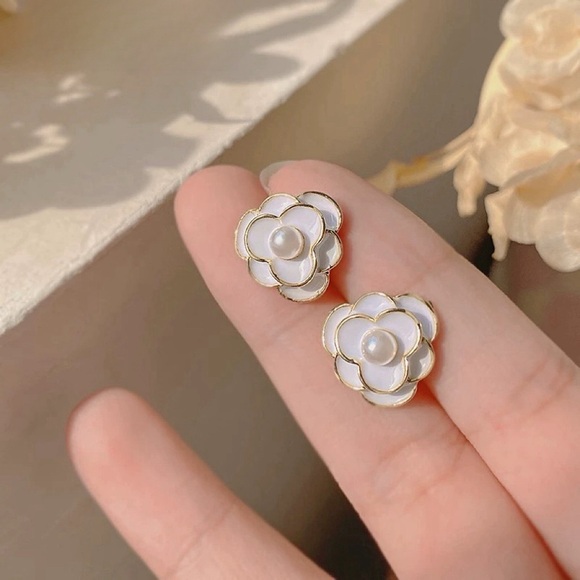 🎀 Bundle earrings, $10 for each, buy 2 get 1 more pairs for free - Picture 3 of 3